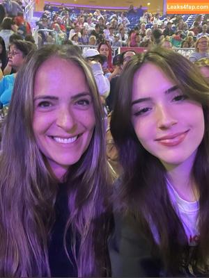 Gabriela Bee photo #0140