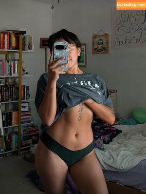 Gabriela photo #0093