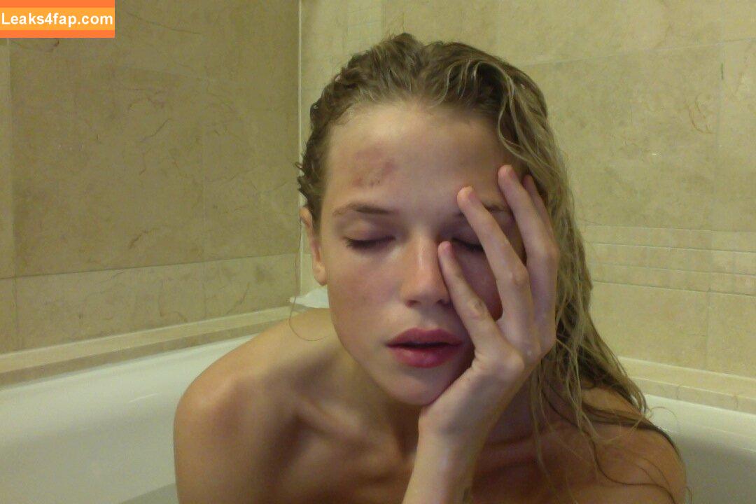 Gabriella Wilde / _gabriellawilde_ leaked photo photo #0014