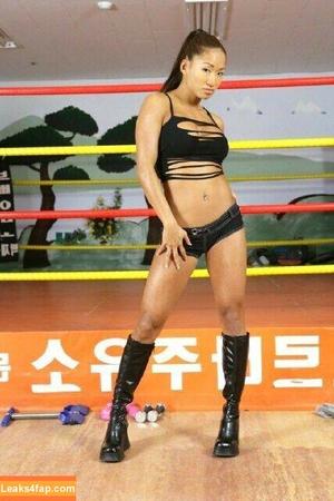 Gail Kim photo #0150