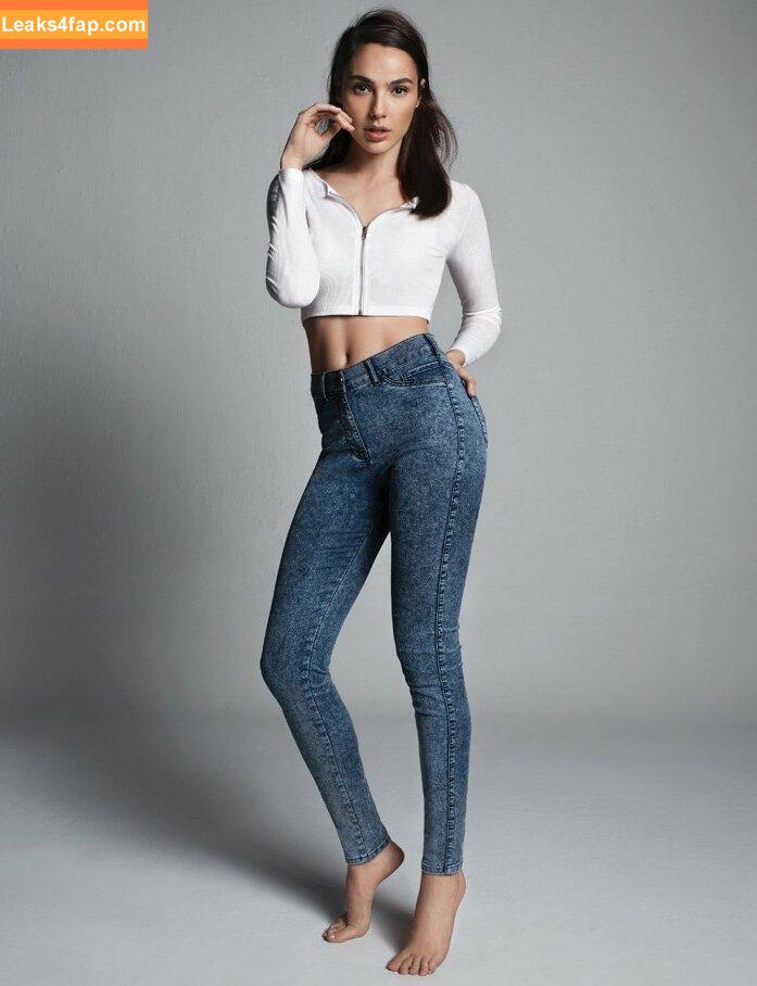 Gal Gadot / gal_gadot / https: / inked_hriss leaked photo photo #0131