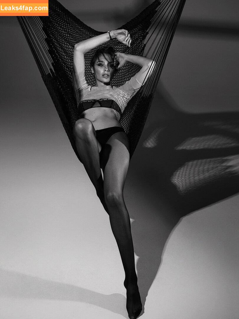 Gal Gadot / gal_gadot / https: / inked_hriss leaked photo photo #0149