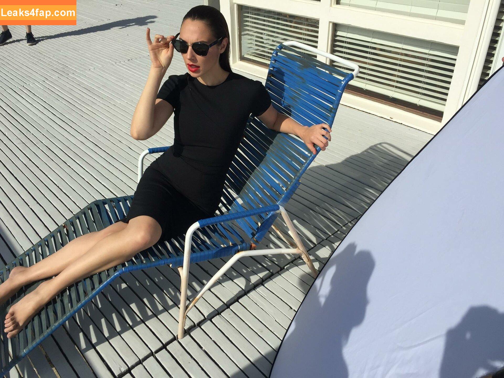 Gal Gadot / gal_gadot / https: / inked_hriss leaked photo photo #0161