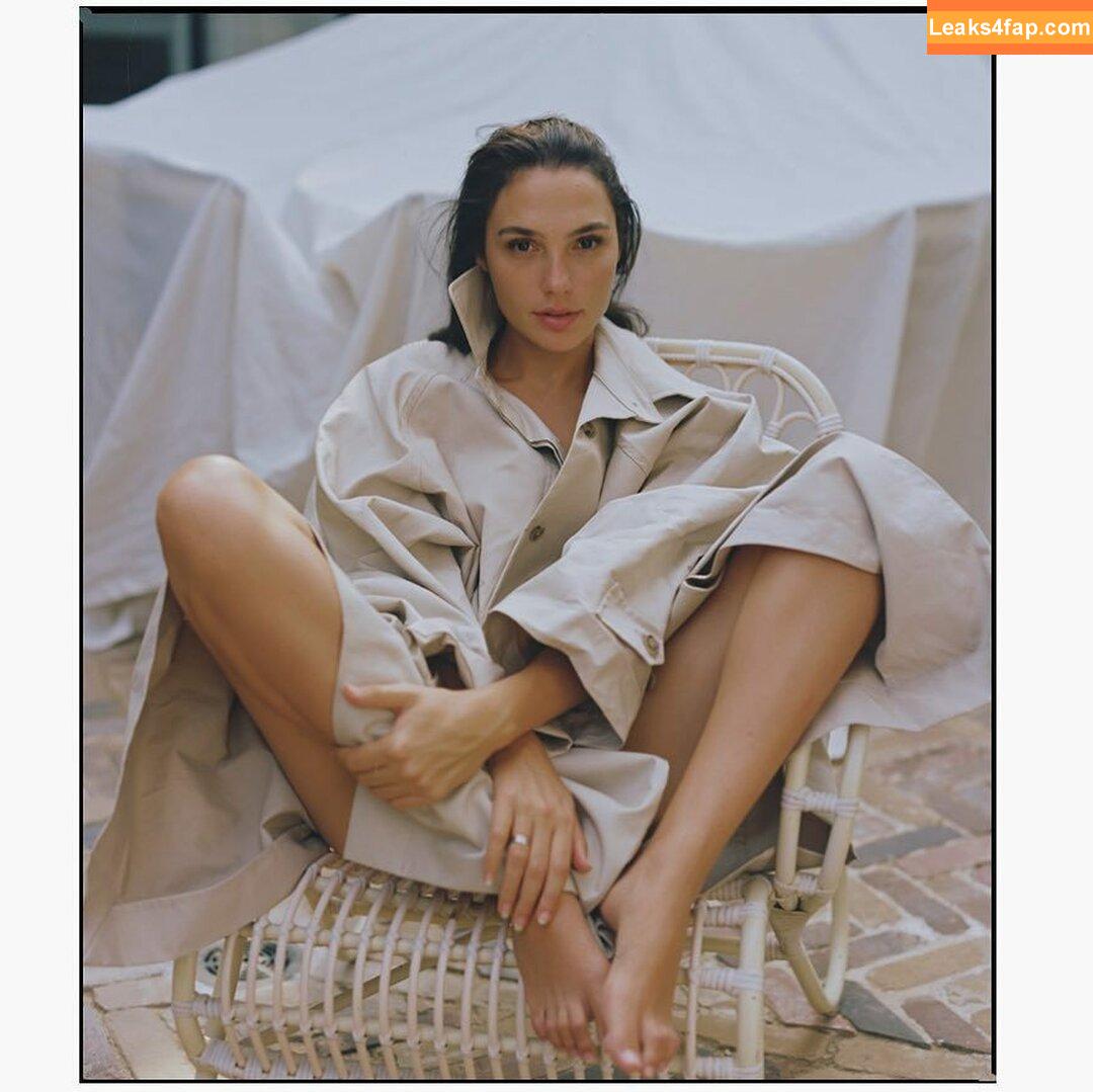 Gal Gadot / gal_gadot / https: / inked_hriss leaked photo photo #0162