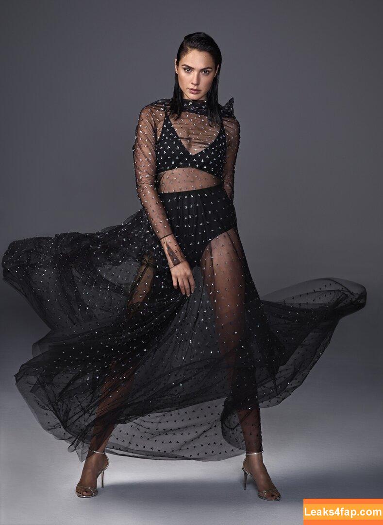 Gal Gadot / gal_gadot / https: / inked_hriss leaked photo photo #0202