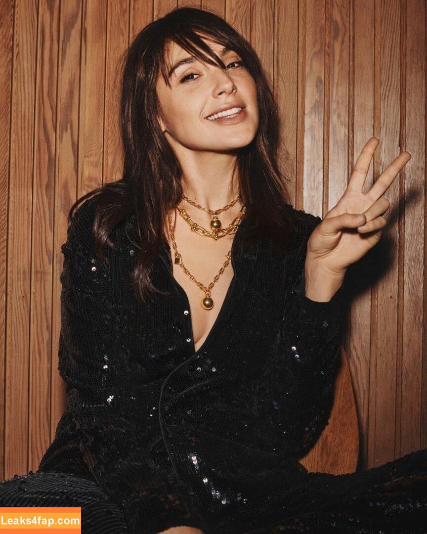 Gal Gadot / gal_gadot / https: / inked_hriss leaked photo photo #0212