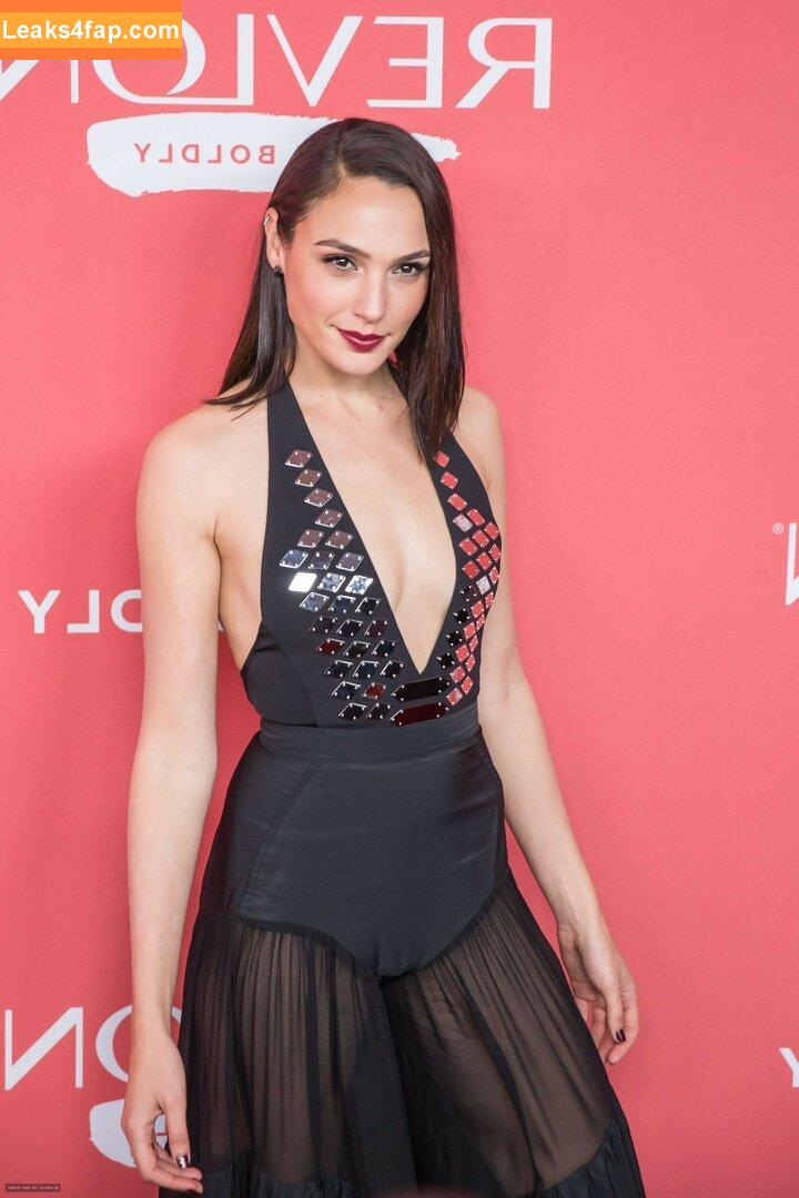 Gal Gadot / gal_gadot / https: / inked_hriss leaked photo photo #0230