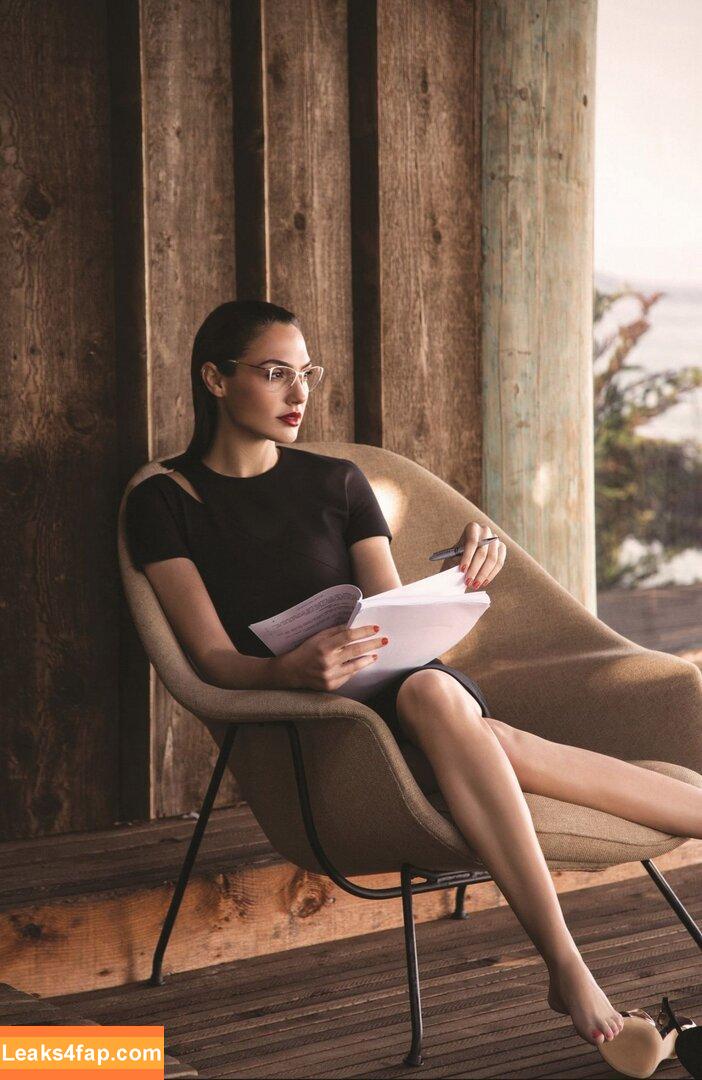 Gal Gadot / gal_gadot / https: / inked_hriss leaked photo photo #0257