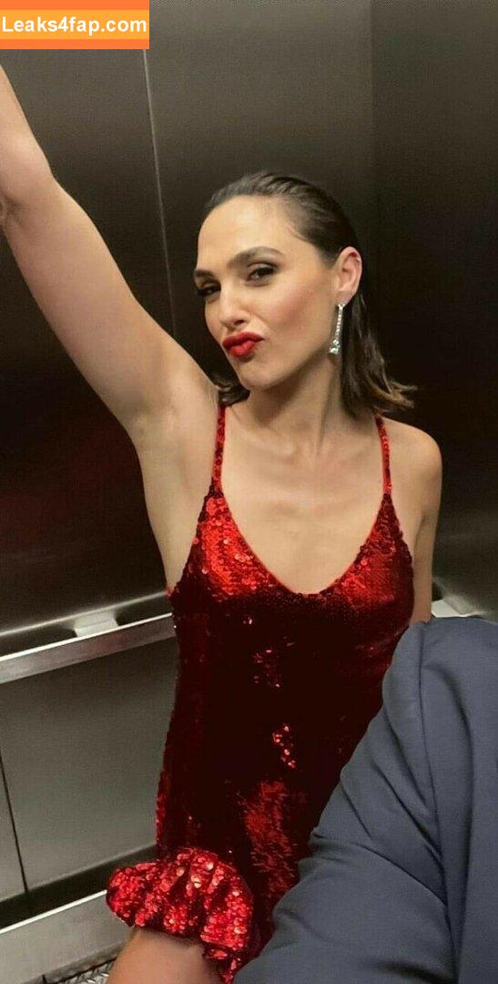 Gal Gadot / gal_gadot / https: / inked_hriss leaked photo photo #0264
