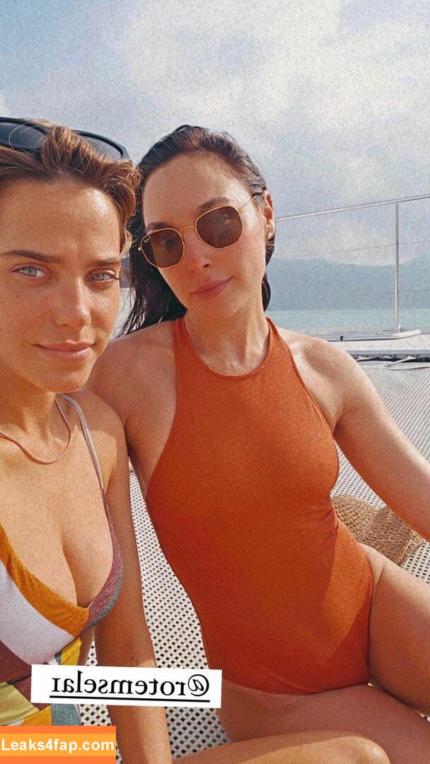Gal Gadot / gal_gadot / https: / inked_hriss leaked photo photo #0402