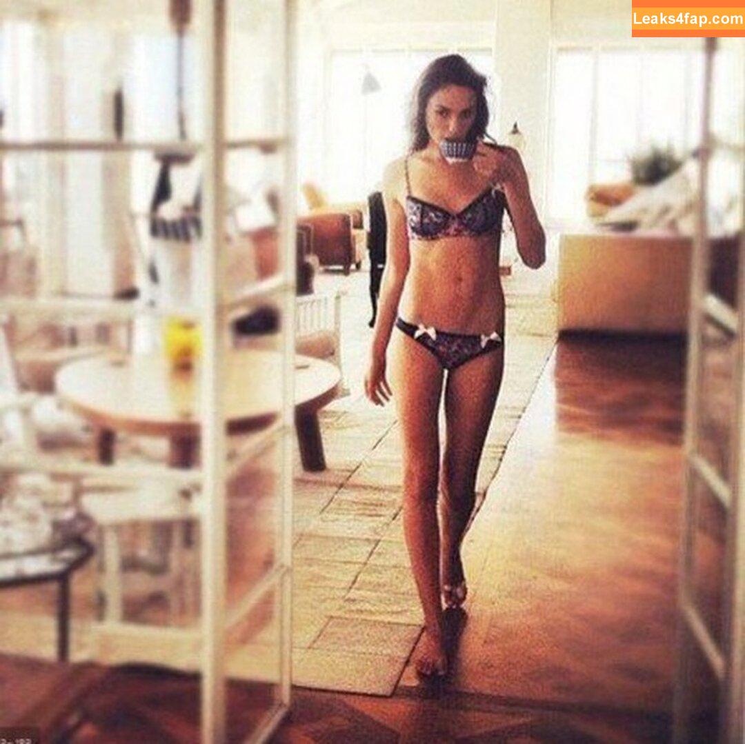 Gal Gadot / gal_gadot / https: / inked_hriss leaked photo photo #0449
