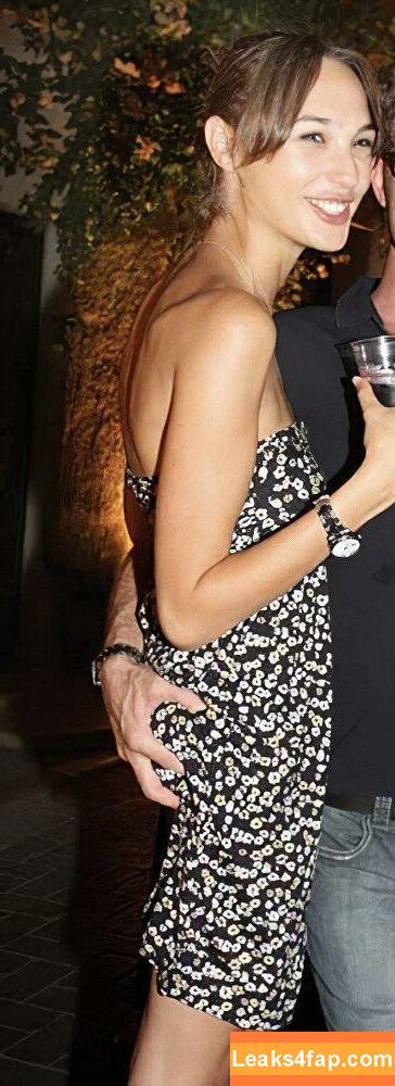 Gal Gadot / gal_gadot / https: / inked_hriss leaked photo photo #0481