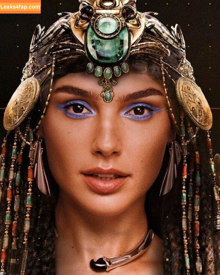 Gal Gadot / gal_gadot / https: / inked_hriss leaked photo photo #0504