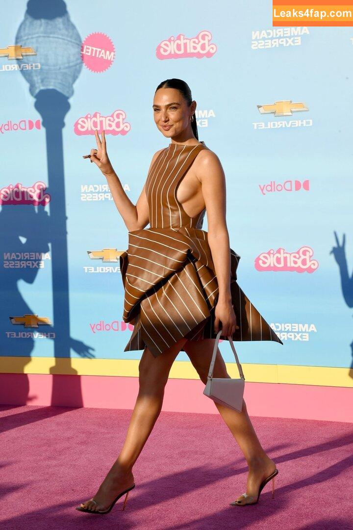 Gal Gadot / gal_gadot / https: / inked_hriss leaked photo photo #0515