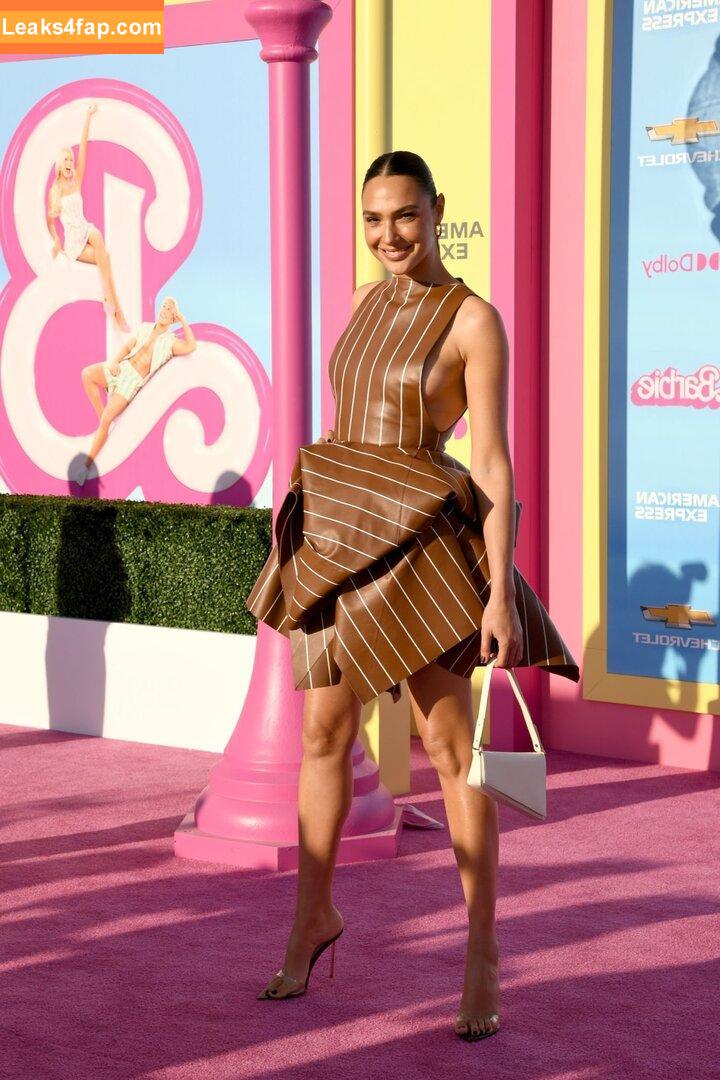 Gal Gadot / gal_gadot / https: / inked_hriss leaked photo photo #0517