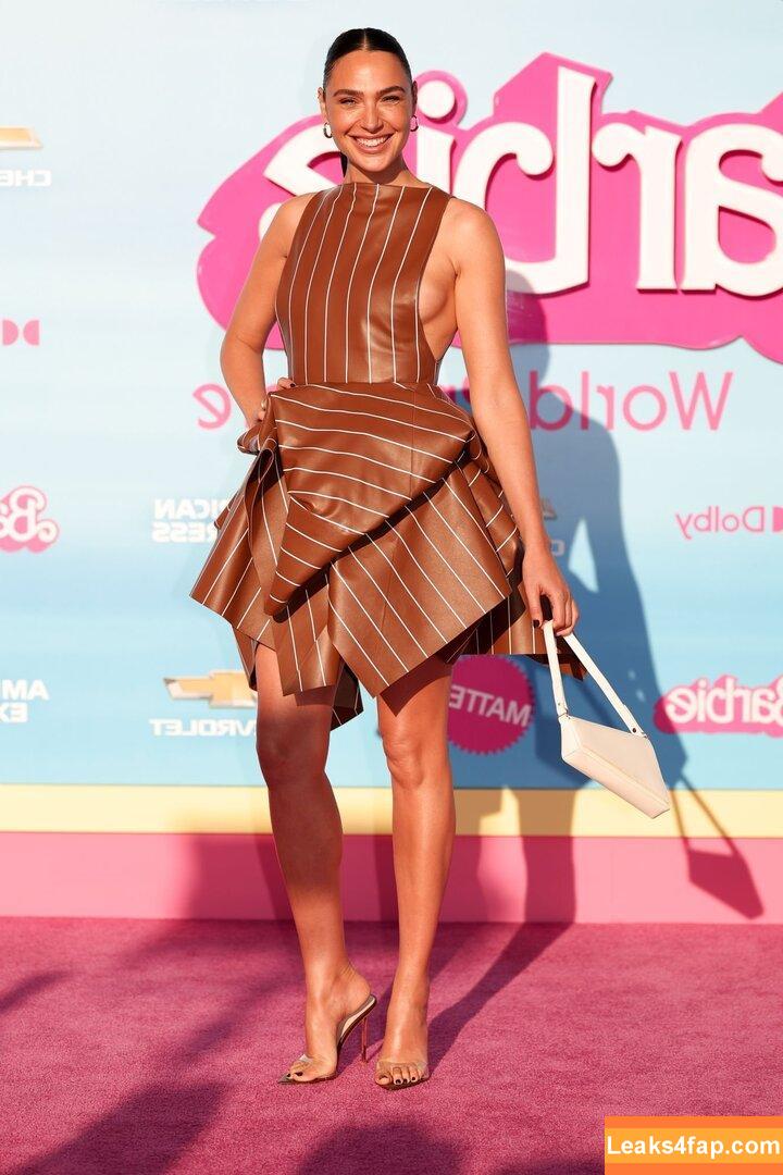 Gal Gadot / gal_gadot / https: / inked_hriss leaked photo photo #0523