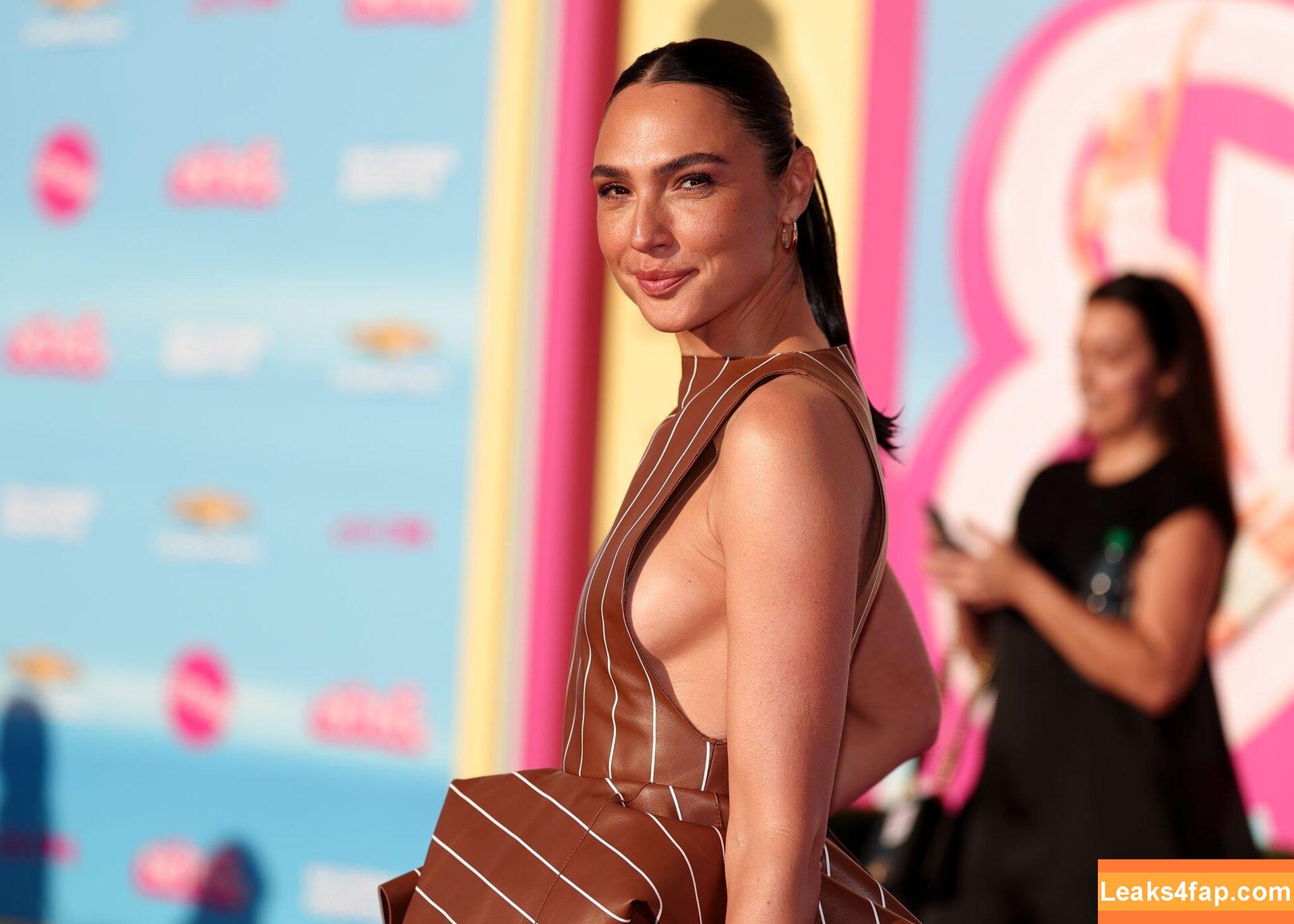 Gal Gadot / gal_gadot / https: / inked_hriss leaked photo photo #0528