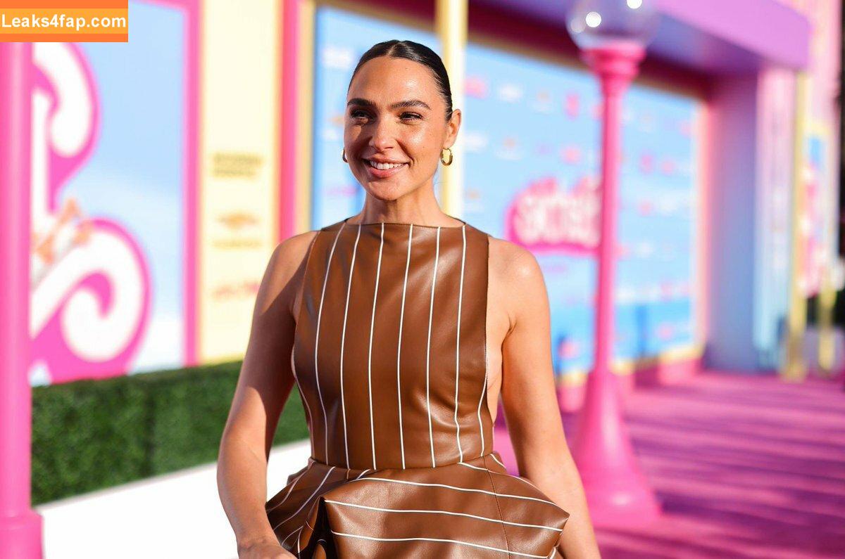 Gal Gadot / gal_gadot / https: / inked_hriss leaked photo photo #0529