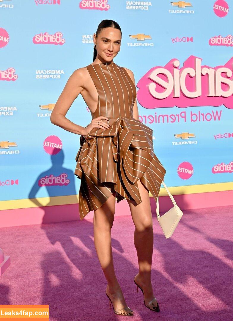 Gal Gadot / gal_gadot / https: / inked_hriss leaked photo photo #0538