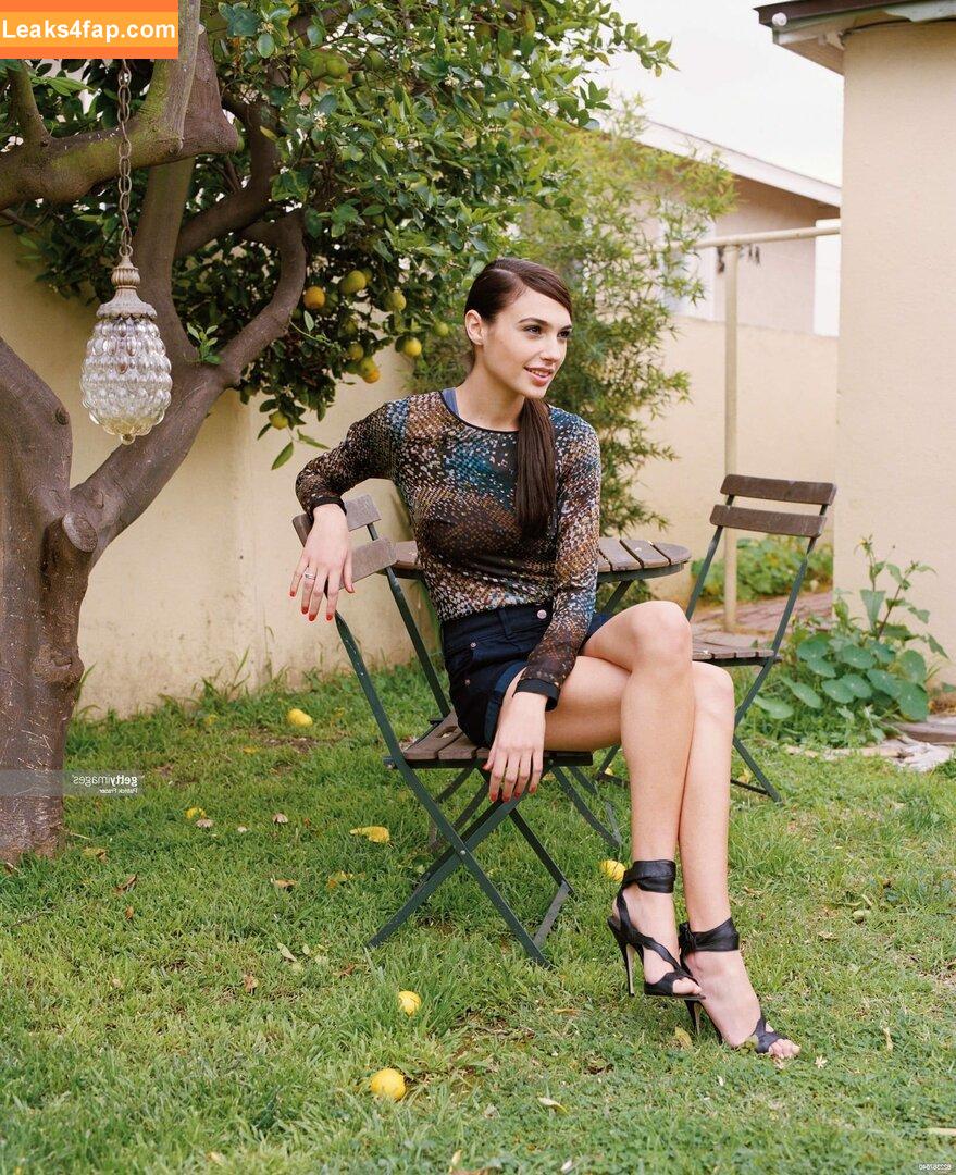 Gal Gadot / gal_gadot / https: / inked_hriss leaked photo photo #0568