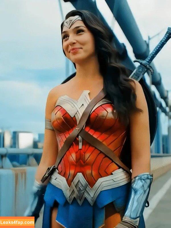 Gal Gadot / gal_gadot / https: / inked_hriss leaked photo photo #0579