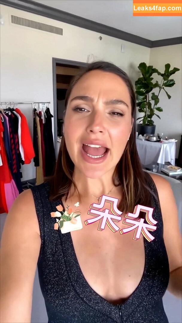 Gal Gadot / gal_gadot / https: / inked_hriss leaked photo photo #0583