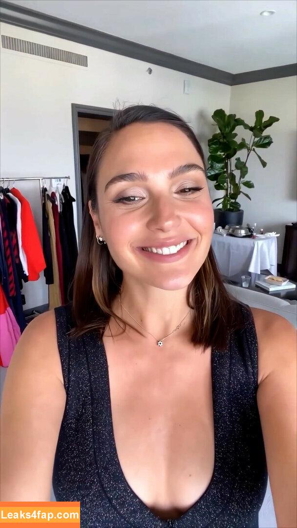 Gal Gadot / gal_gadot / https: / inked_hriss leaked photo photo #0585