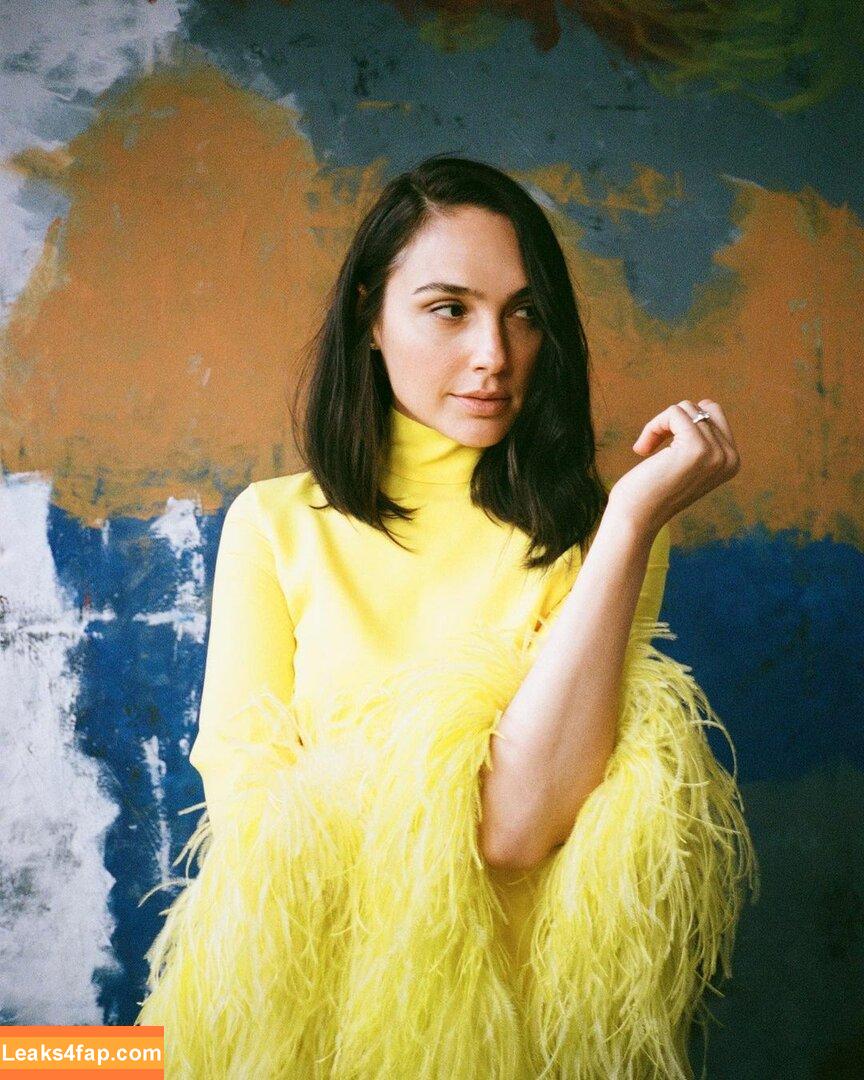 Gal Gadot / gal_gadot / https: / inked_hriss leaked photo photo #0587