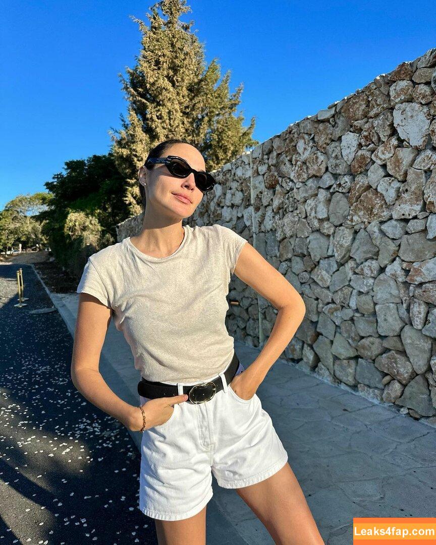 Gal Gadot / gal_gadot / https: / inked_hriss leaked photo photo #0597