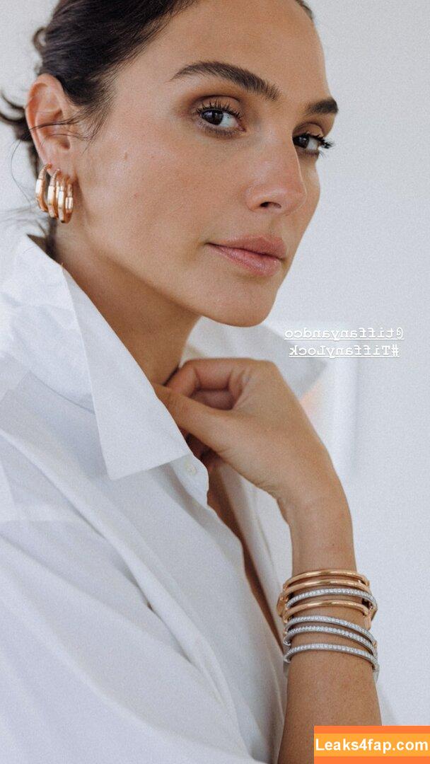Gal Gadot / gal_gadot / https: / inked_hriss leaked photo photo #0610