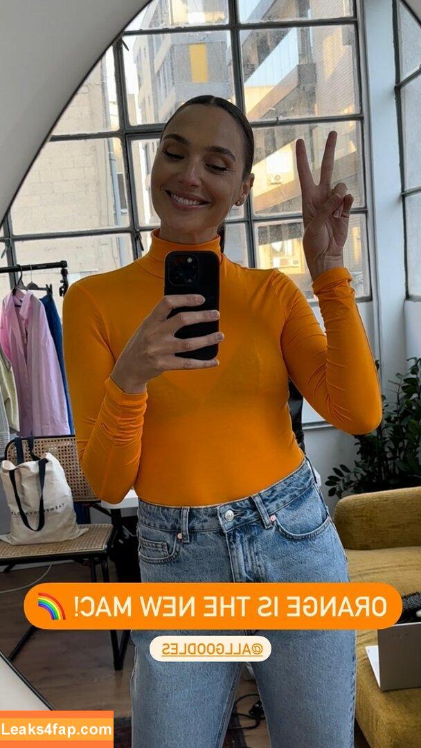 Gal Gadot / gal_gadot / https: / inked_hriss leaked photo photo #0615