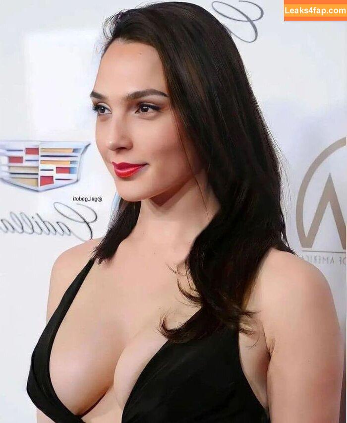 Gal Gadot / gal_gadot / https: / inked_hriss leaked photo photo #0620