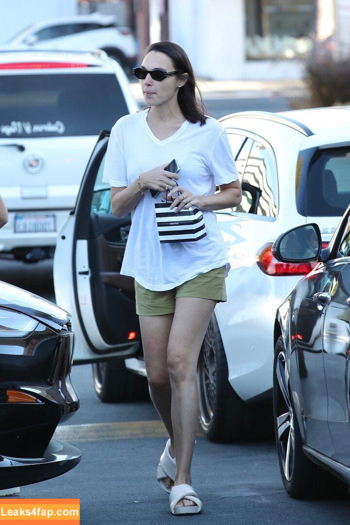Gal Gadot / gal_gadot / https: / inked_hriss leaked photo photo #0662