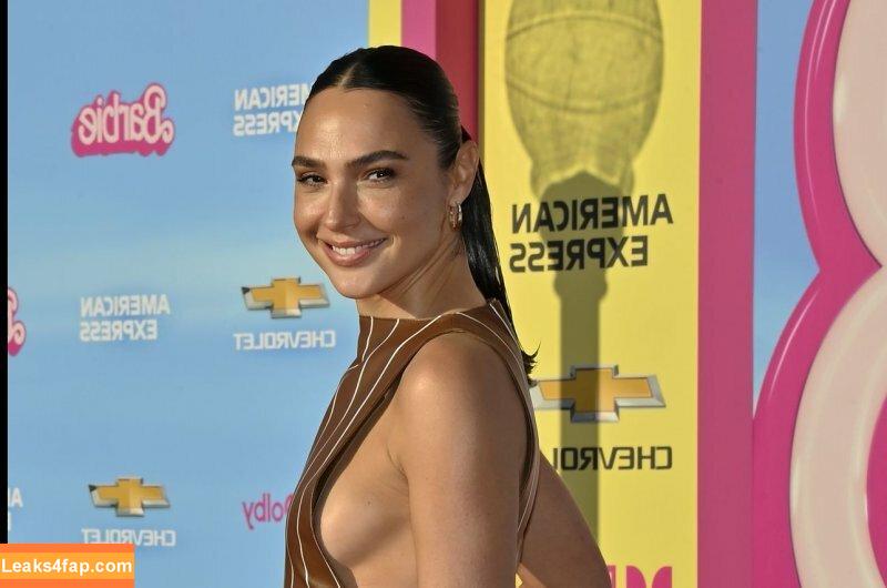 Gal Gadot / gal_gadot / https: / inked_hriss leaked photo photo #0672