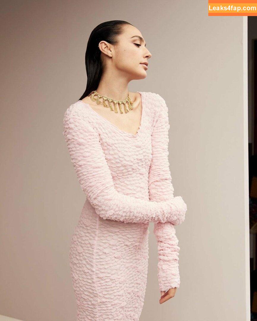 Gal Gadot / gal_gadot / https: / inked_hriss leaked photo photo #0706