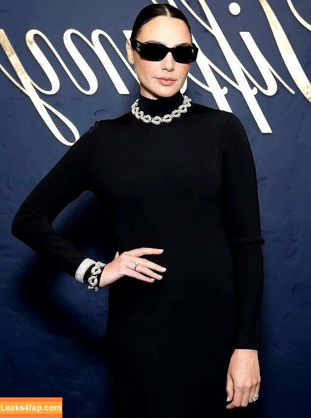 Gal Gadot / gal_gadot / https: / inked_hriss leaked photo photo #0733