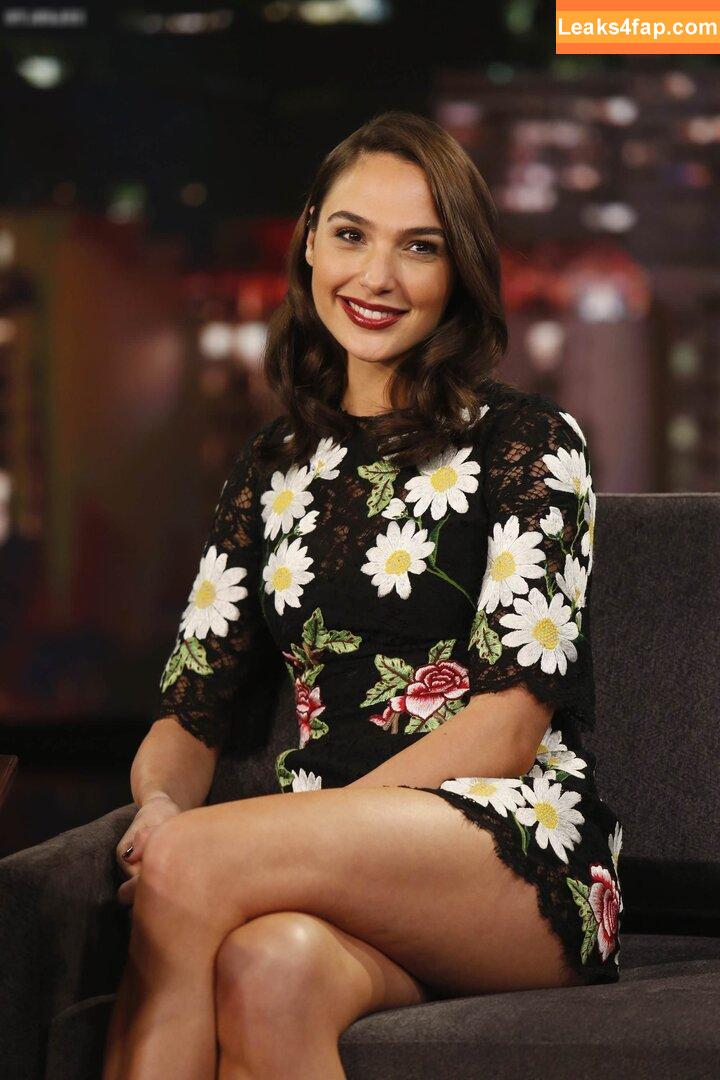 Gal Gadot / gal_gadot / https: / inked_hriss leaked photo photo #0747