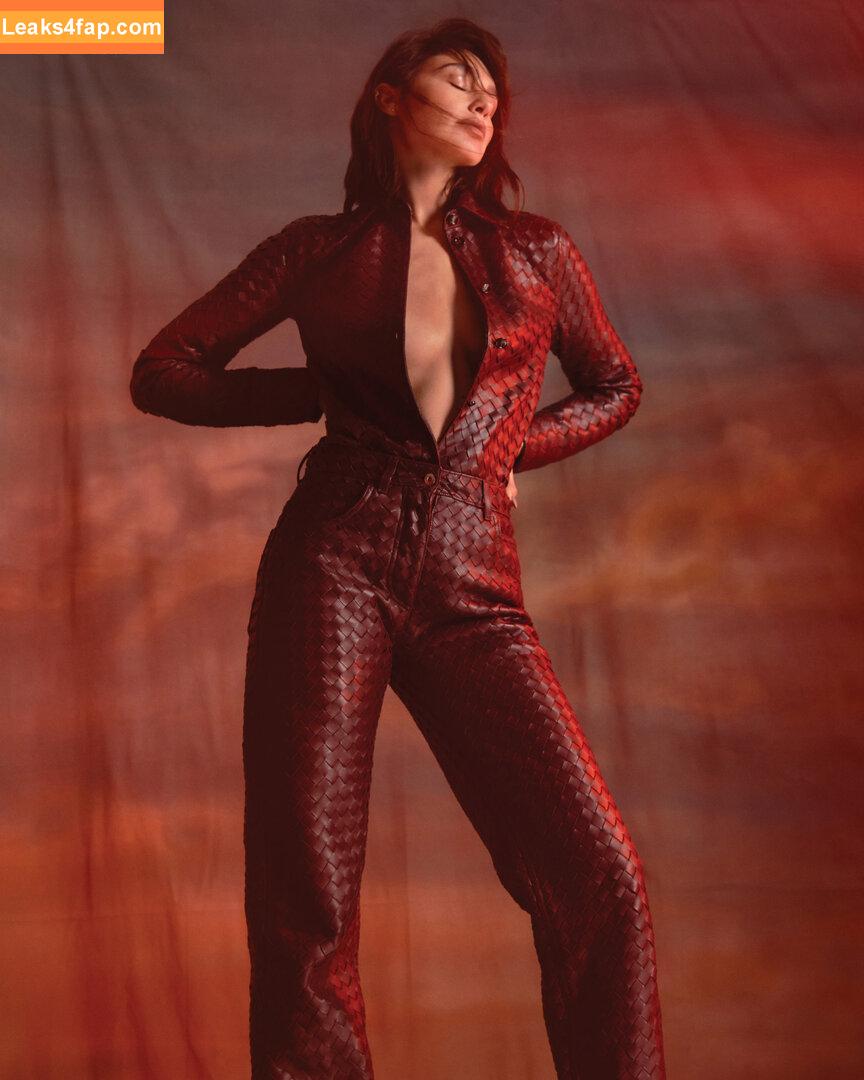 Gal Gadot / gal_gadot / https: / inked_hriss leaked photo photo #0776