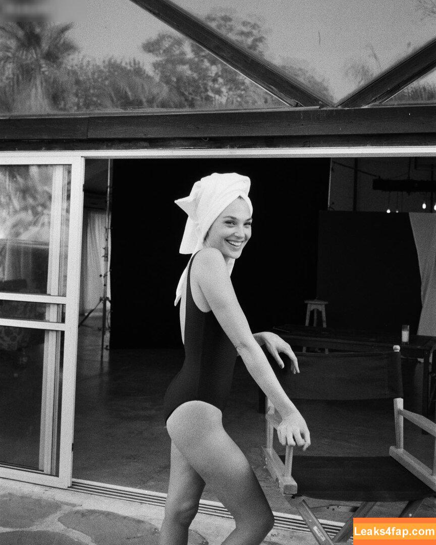 Gal Gadot / gal_gadot / https: / inked_hriss leaked photo photo #0780