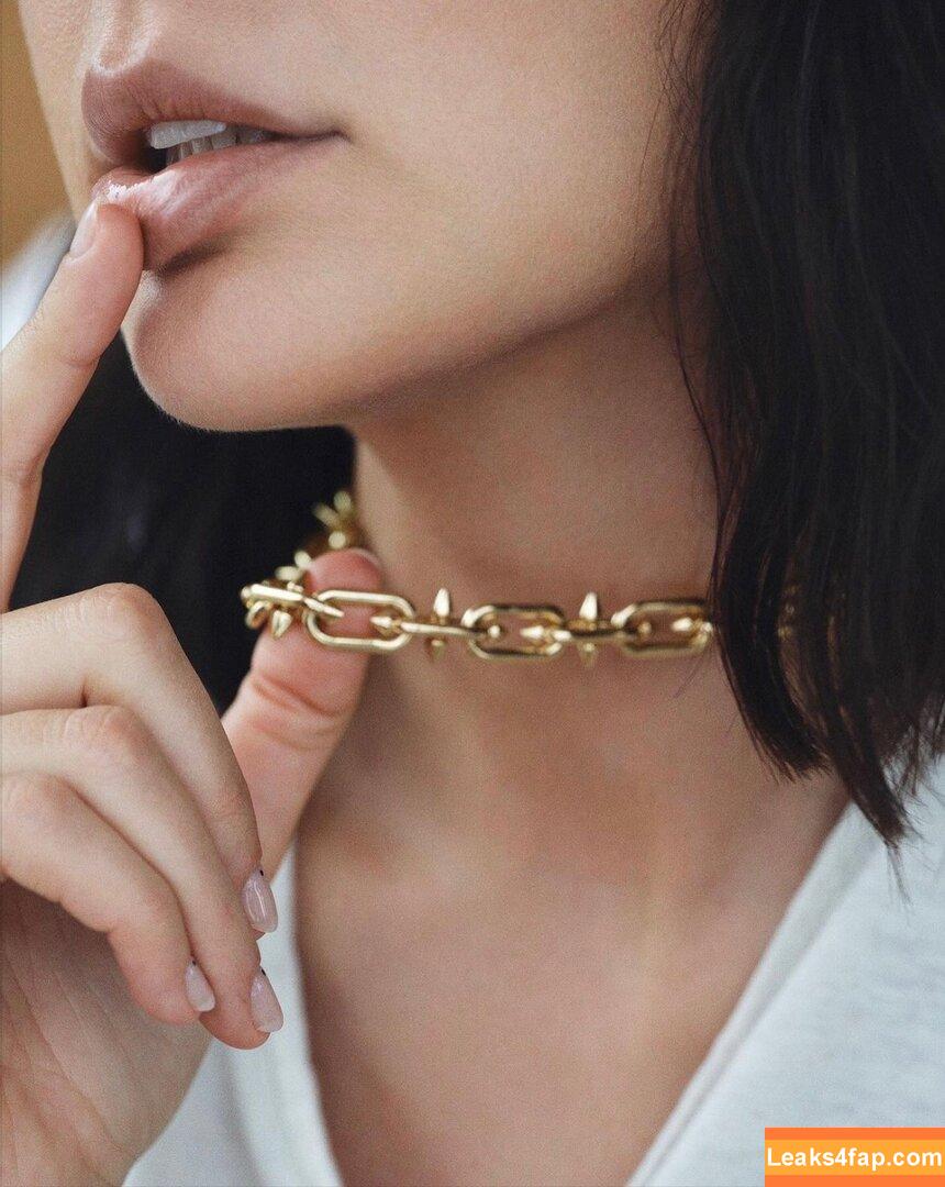 Gal Gadot / gal_gadot / https: / inked_hriss leaked photo photo #0798