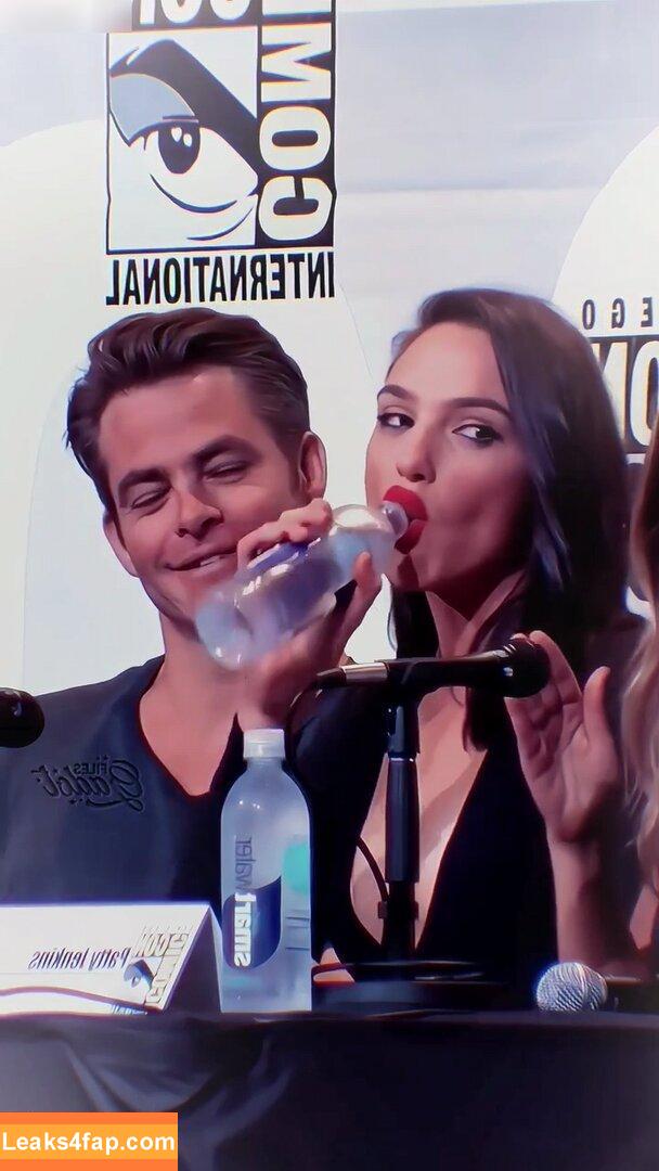 Gal Gadot / gal_gadot / https: / inked_hriss leaked photo photo #0805
