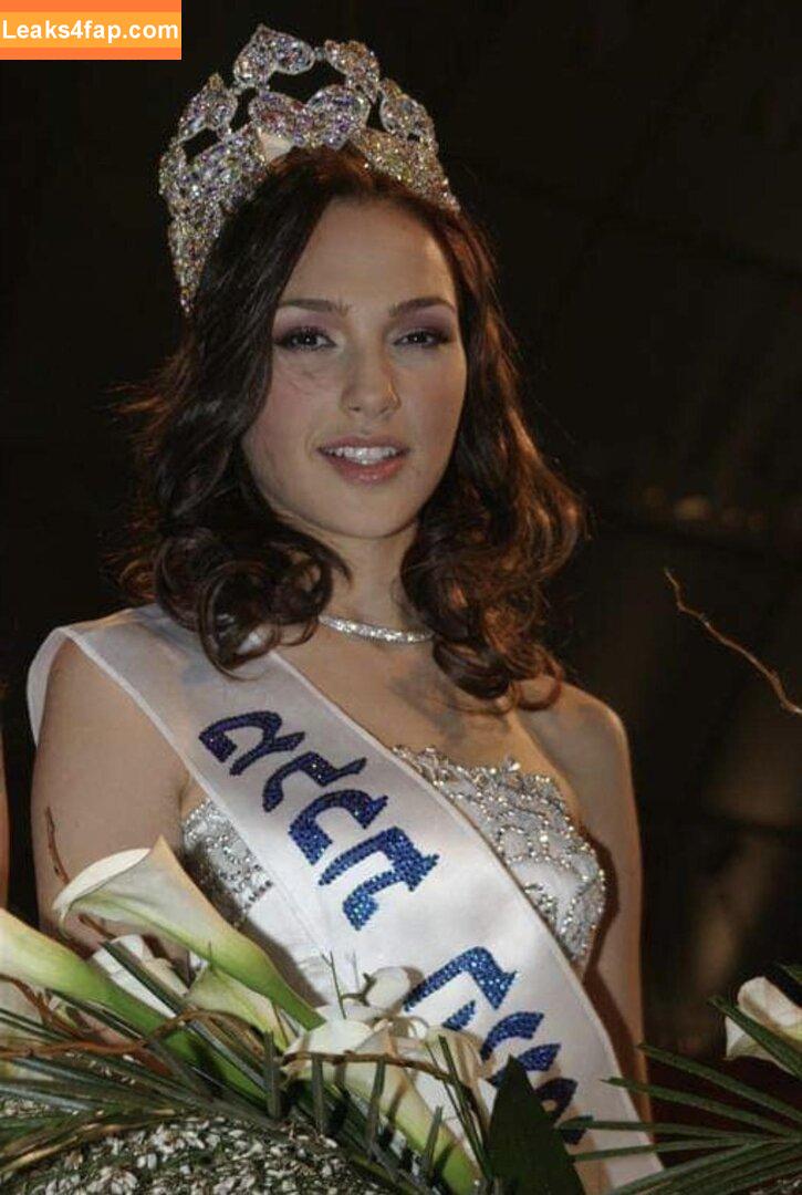 Gal Gadot / gal_gadot / https: / inked_hriss leaked photo photo #0814