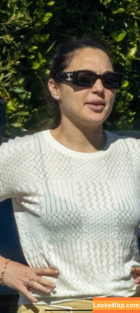 Gal Gadot / gal_gadot / https: / inked_hriss leaked photo photo #0850