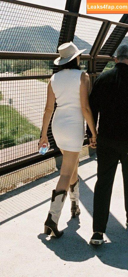 Gal Gadot / gal_gadot / https: / inked_hriss leaked photo photo #0892