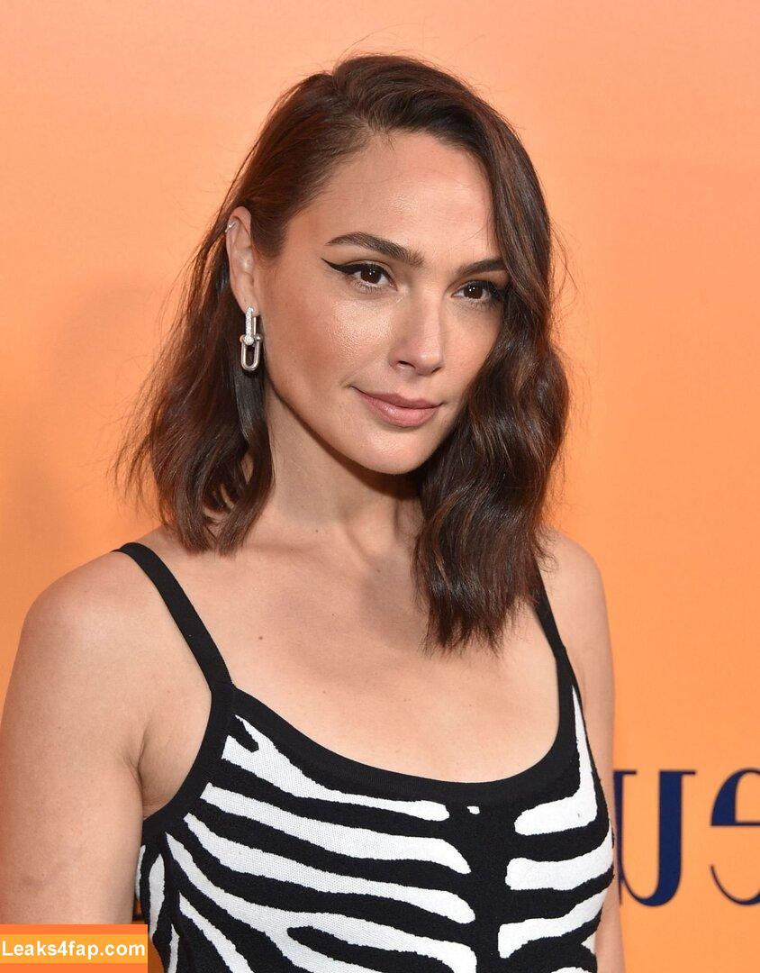 Gal Gadot / gal_gadot / https: / inked_hriss leaked photo photo #0898