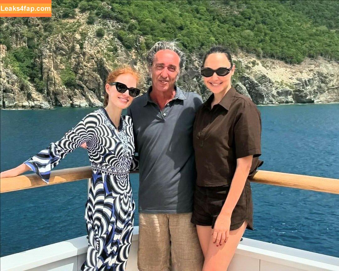 Gal Gadot / gal_gadot / https: / inked_hriss leaked photo photo #0953