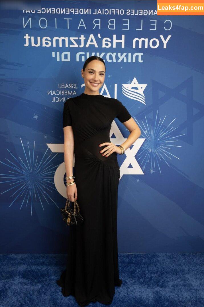 Gal Gadot / gal_gadot / https: / inked_hriss leaked photo photo #0956