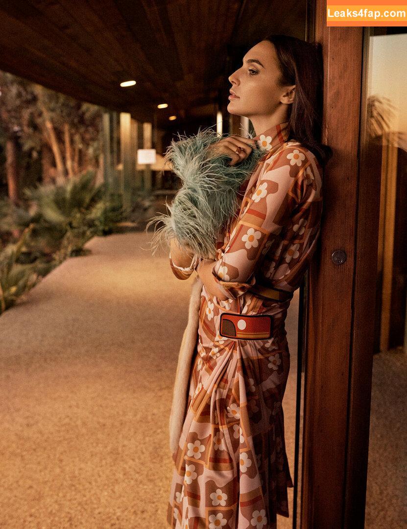 Gal Gadot / gal_gadot / https: / inked_hriss leaked photo photo #0962