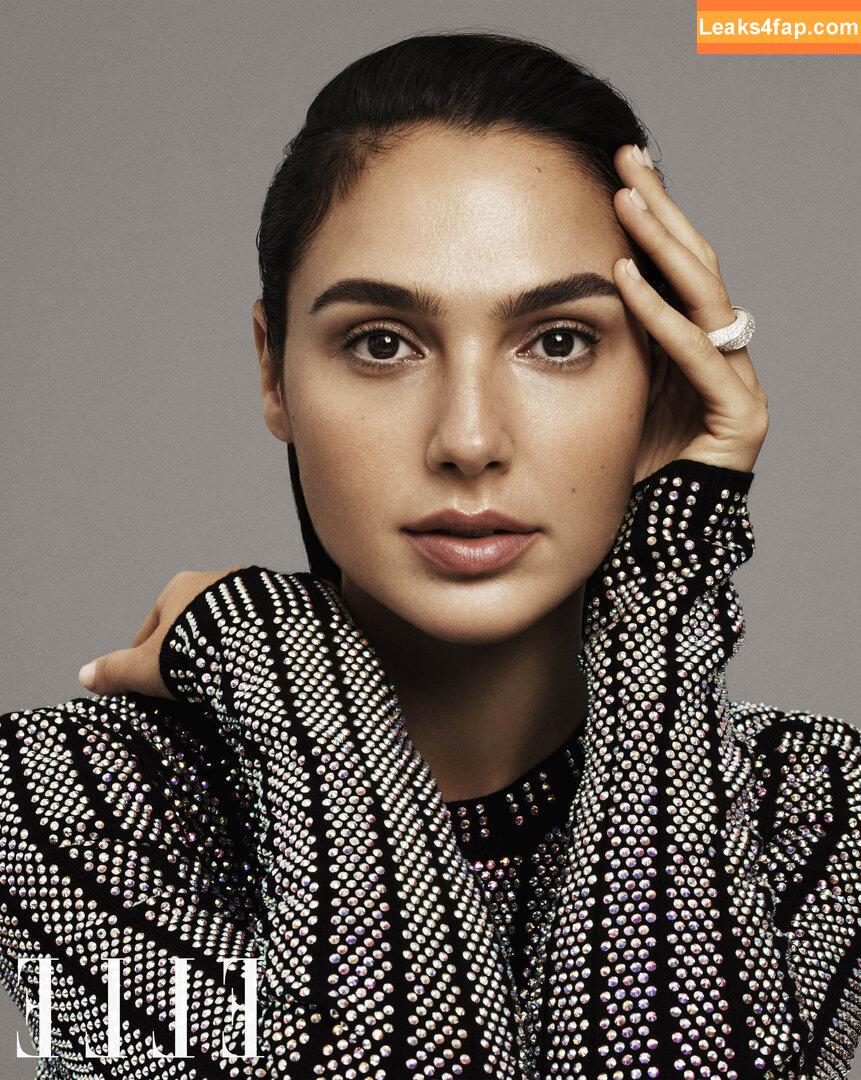 Gal Gadot / gal_gadot / https: / inked_hriss leaked photo photo #0976