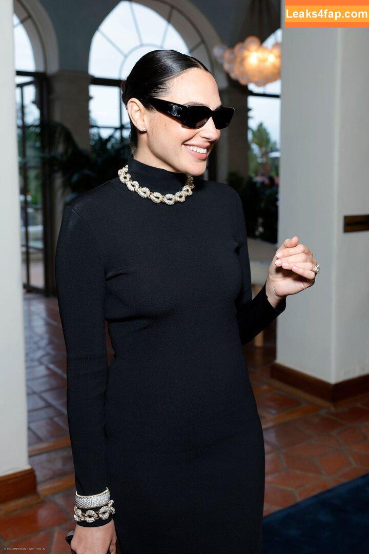 Gal Gadot / gal_gadot / https: / inked_hriss leaked photo photo #0987